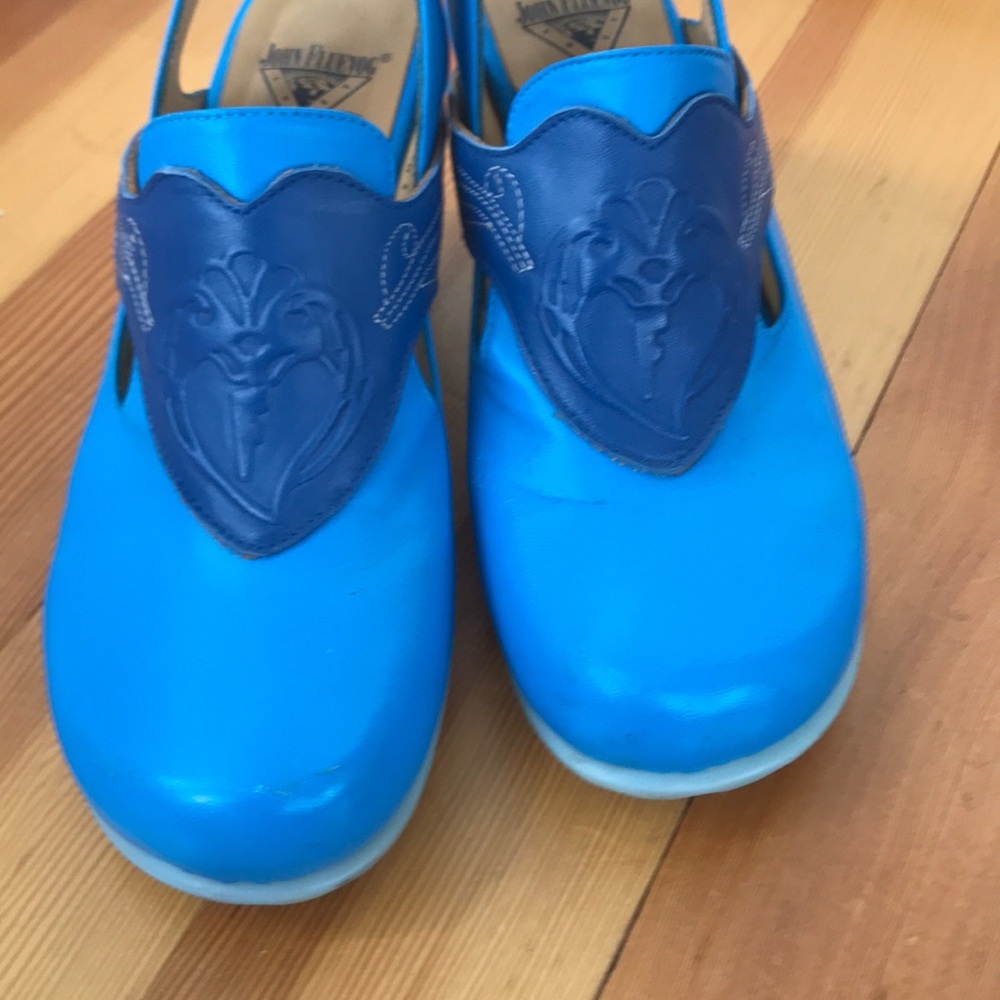 Fluefog shoes